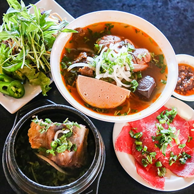 Hue Special Beef Noodle Soup - Bún Bò Huế Đặc Biệt.