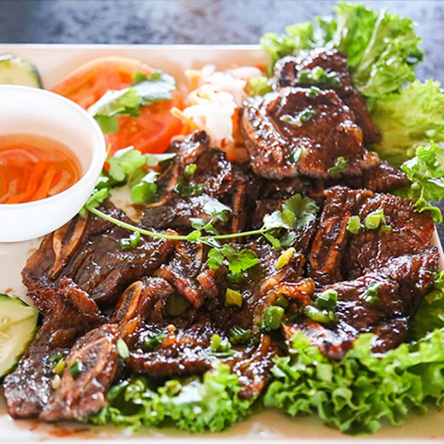 C5. Korean Short Ribs with Fried Egg *- Cơm Sườn Đại Hàn.