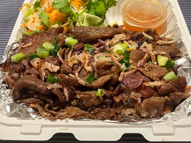 B5. Grilled Pork- Bún Heo Nướng.