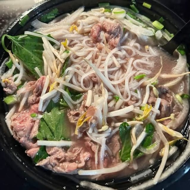 Wok-Tossed Filet Mignon - Phở Tái Lăn.